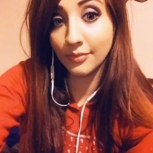 Meet your Posher, Kendra